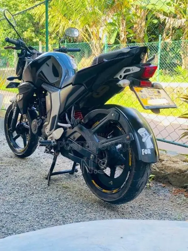 Yamaha FZ 2016 Motorbike (Used)