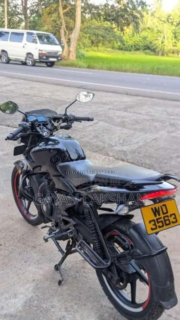 Bajaj Pulsar 2011 Motorbike (Used)