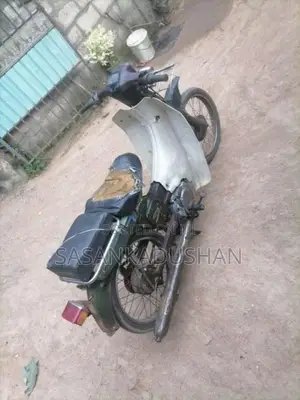 Yamaha Mate 1999 Motorbike (Used)