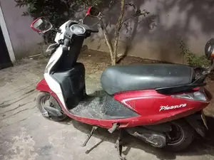 Hero Pleasure 2015 motorcycle (Used)