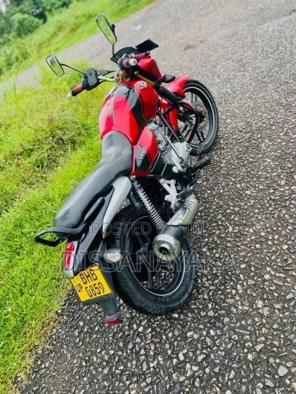 Bajaj V15 2018 Motorbike (Used)