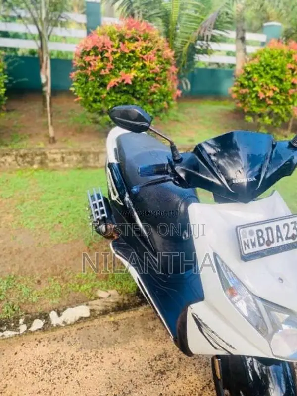 Honda Dio 2015 Motorbike (Used)