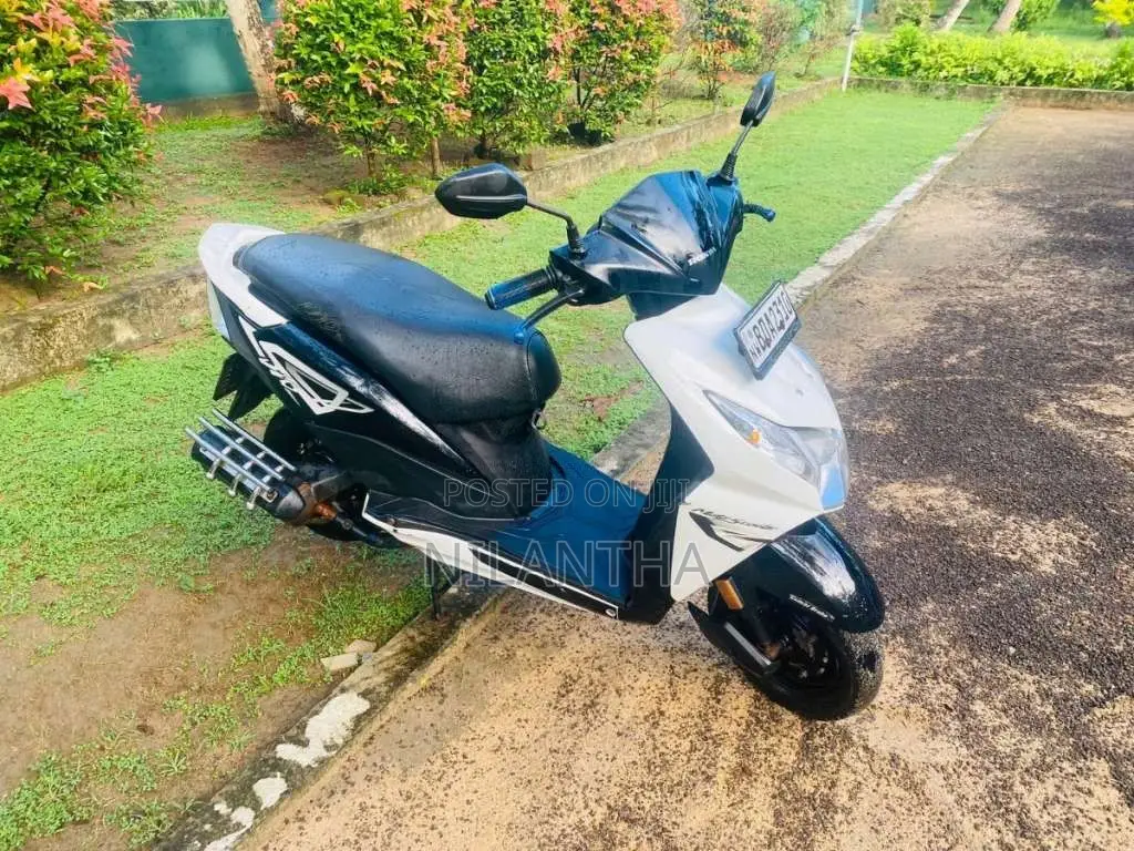 Honda Dio 2015 Motorbike (Used)