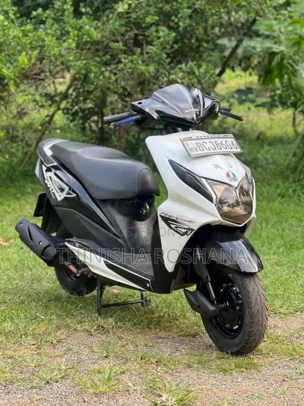 Honda Dio 2015 Motorbike (Used)