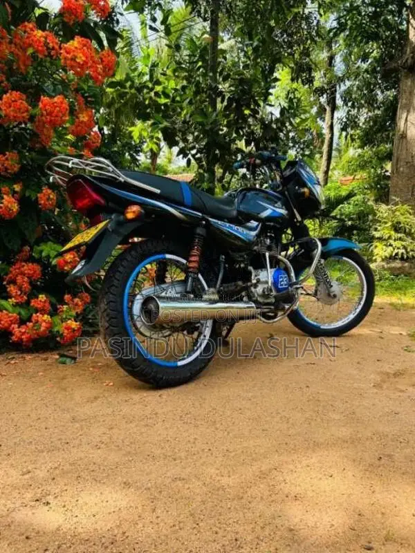 Bajaj CT-100 2015 Motorbike (Used)