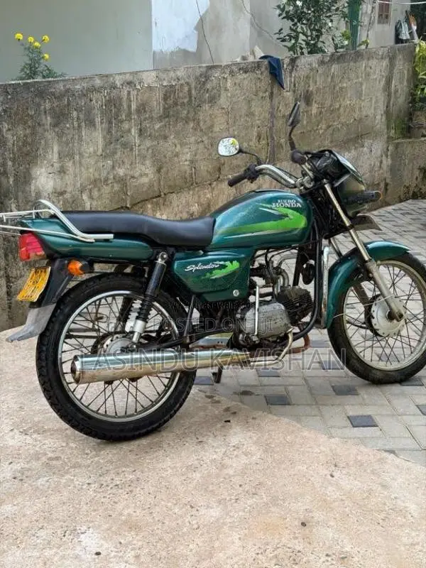 Hero-Honda Splendor 2002 Motorbike (Used)
