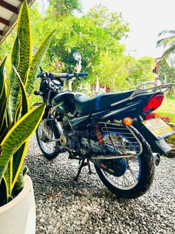 Bajaj CT-100 2015 Motorbike (Used)