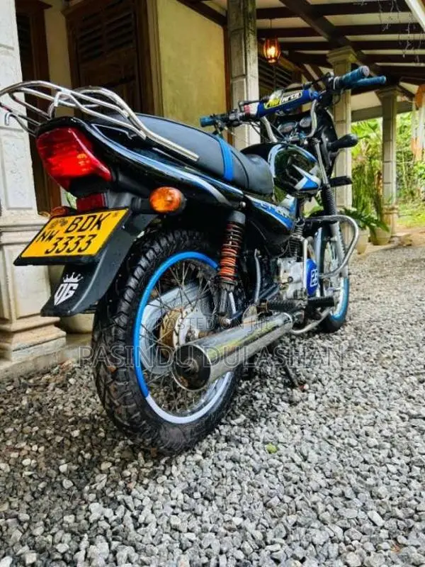 Bajaj CT-100 2015 Motorbike (Used)