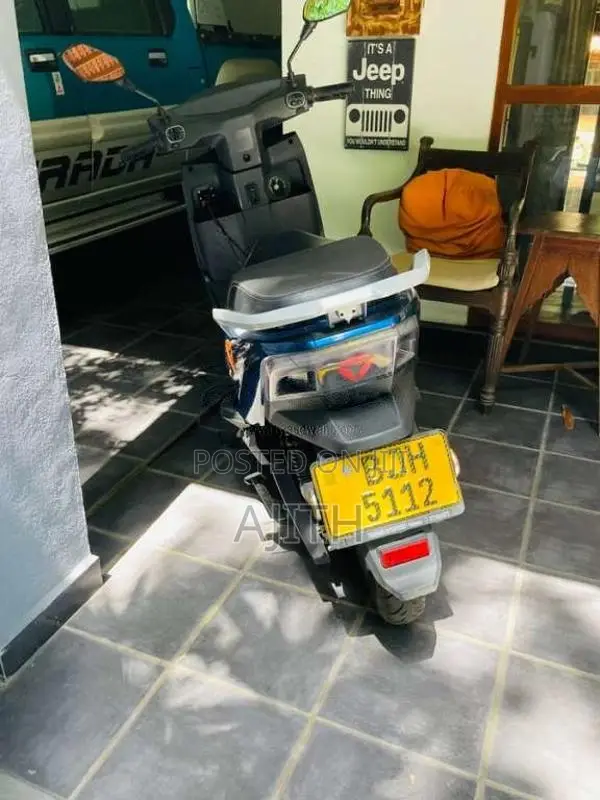 Yadea T5 2024 Motorbike (Used)