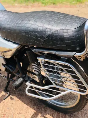 Bajaj Boxer 2004 Motorbike (Used)