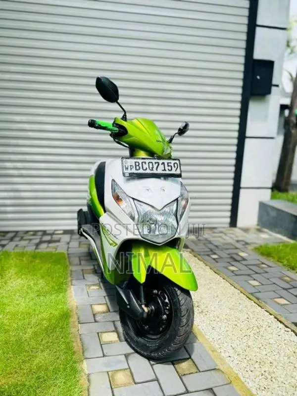 Honda Dio 2015 Motorbike (Used)