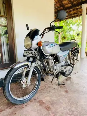 Bajaj Boxer 2003 Motorbike (Used)