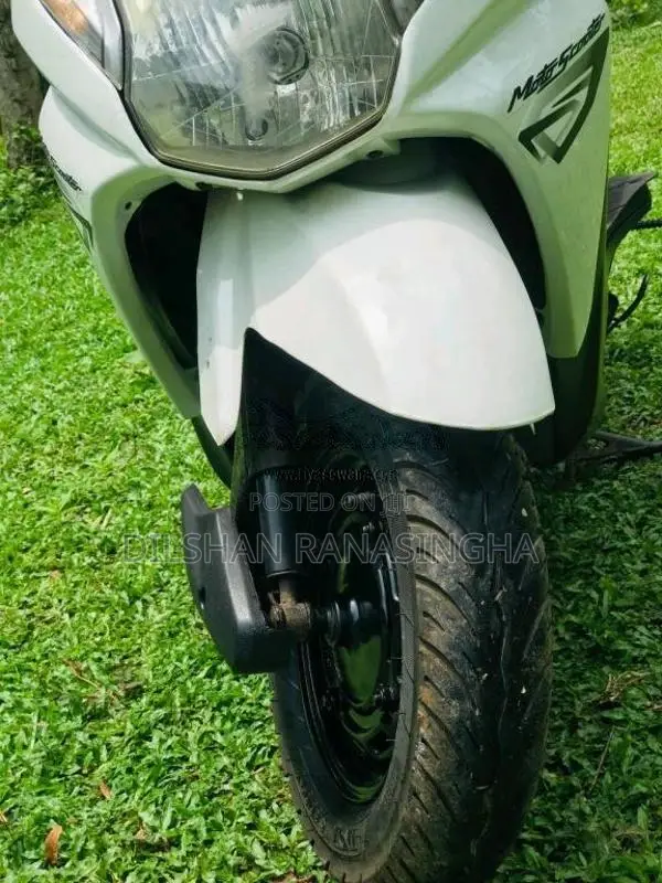 Honda Dio 2013 Motorbike (Used)