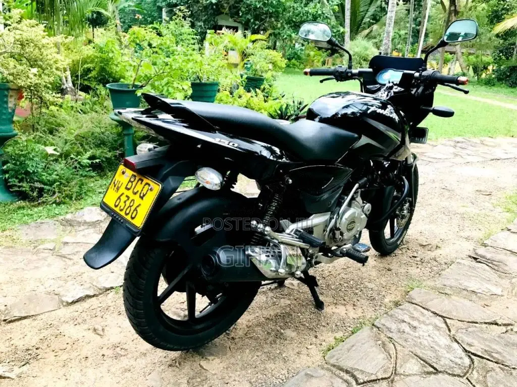 Bajaj Pulsar 150 2015 Motorbike (Used)
