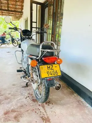 Bajaj Boxer 2003 Motorbike (Used)