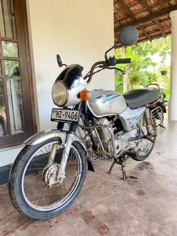 Bajaj Boxer 2003 Motorbike (Used)