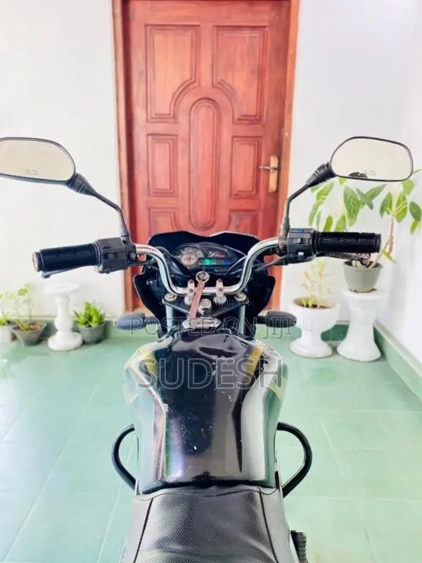 Bajaj Discover 100m 2015 Motorbike (Used)