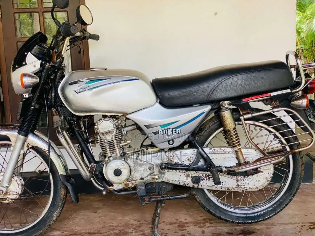 Bajaj Boxer 2003 Motorbike (Used)