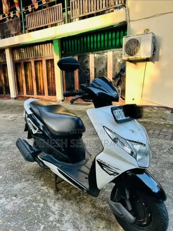 Honda Dio 2015 Motorbike (Used)