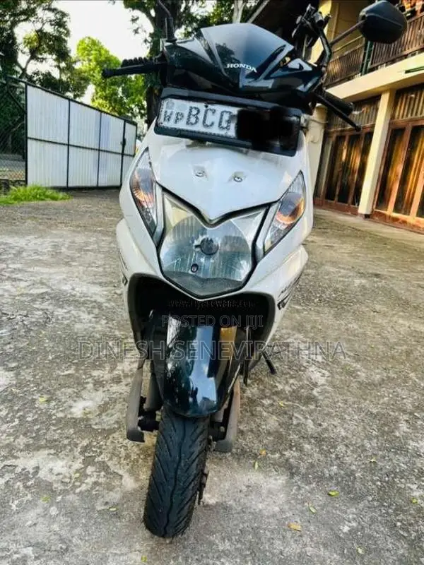 Honda Dio 2015 Motorbike (Used)