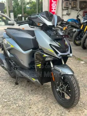 Hero XOOM COMBAT 2026 Motorbike Brand New