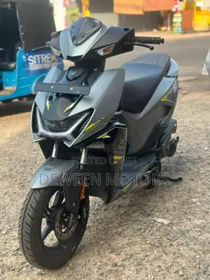Hero XOOM COMBAT 2026 Motorbike Brand New