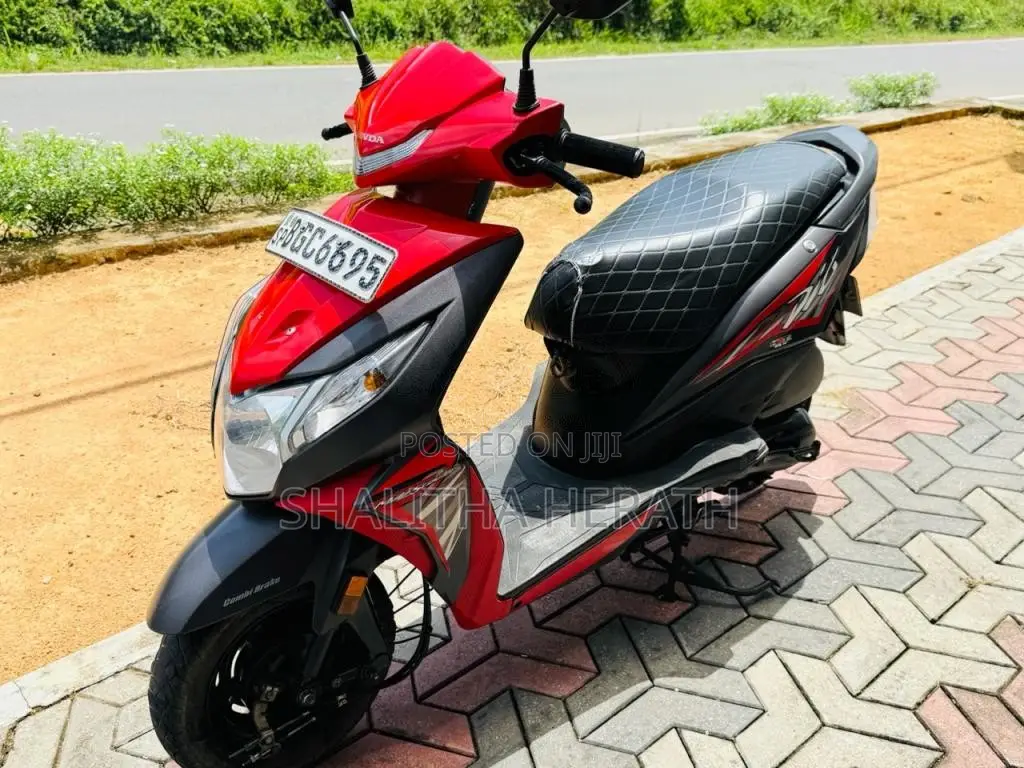 Honda Dio 2018 Motorbike (Used)