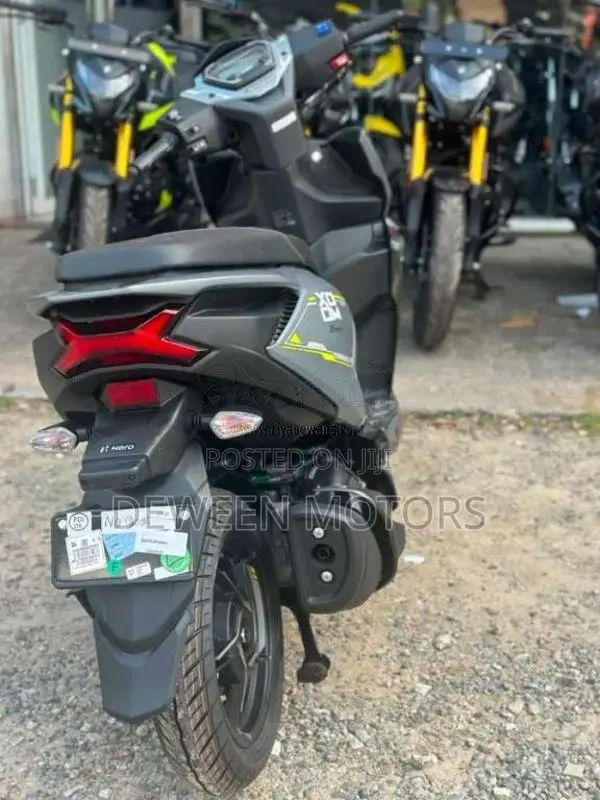 Hero XOOM COMBAT 2026 Motorbike Brand New