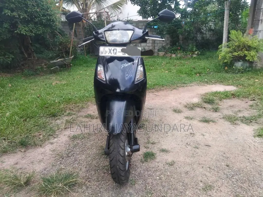 Hero Pleasure 2012 motorcycle (Used)