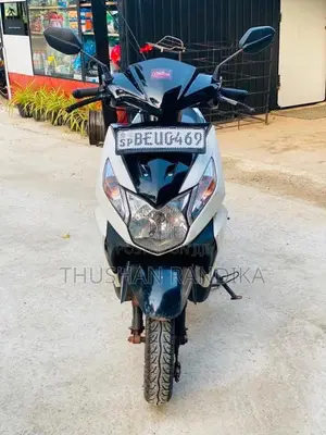 Honda DIO 2017 Motorbike (Used)