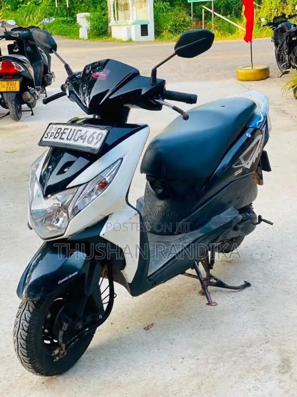 Honda DIO 2017 Motorbike (Used)