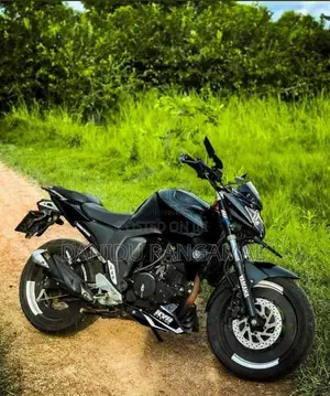Yamaha FZ 2015 Motorbike (Used)