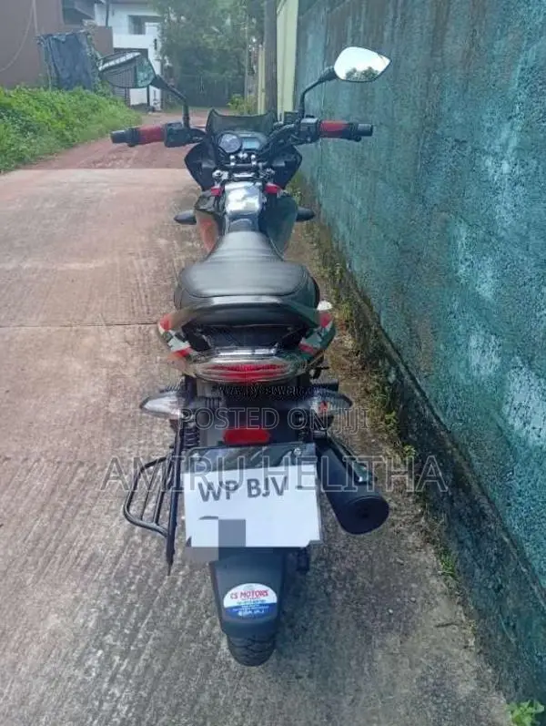 Bajaj Discover 125 2025 Motorbike (Used)