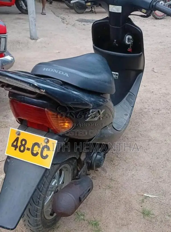 Honda Dio 1997 Motorbike (Used)