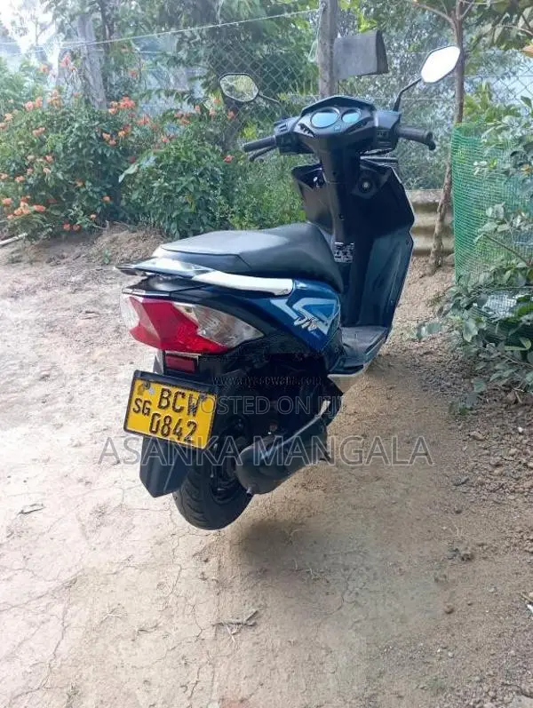 Honda Dio 2015 Motorbike (Used)