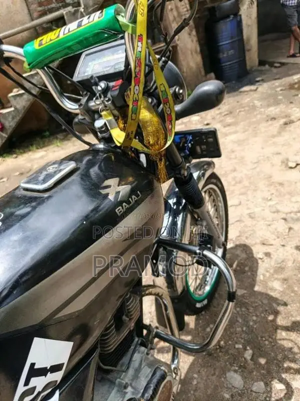 Bajaj Boxer 2008 Motorbike (Used)