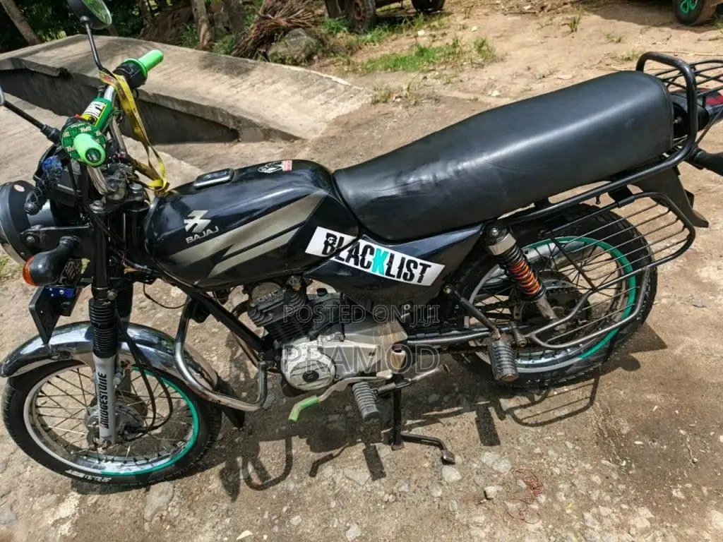 Bajaj Boxer 2008 Motorbike (Used)