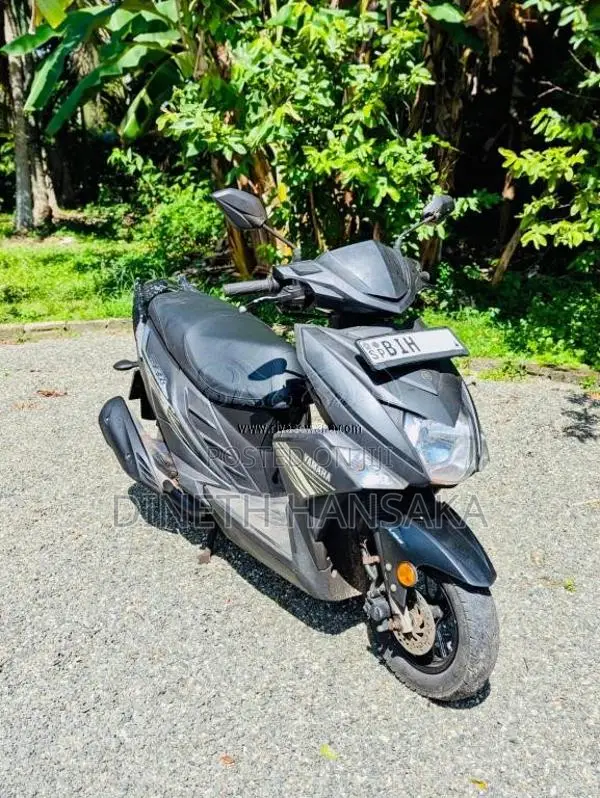 Yamaha ZR 2020 Motorbike (Used)