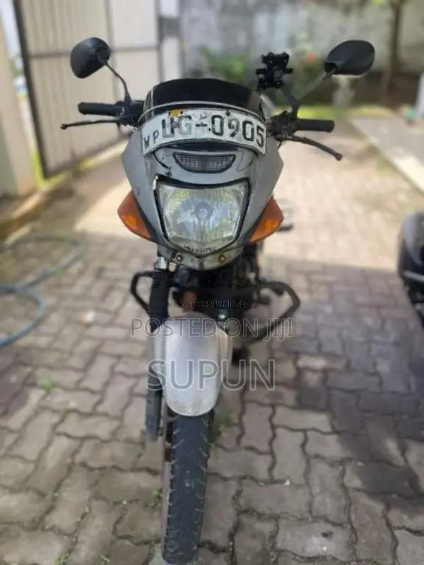 Honda CBZ- XTREM 2008 Motorbike (Used)