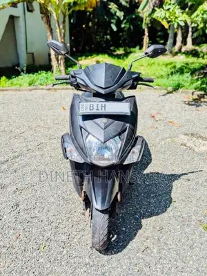Yamaha ZR 2020 Motorbike (Used)