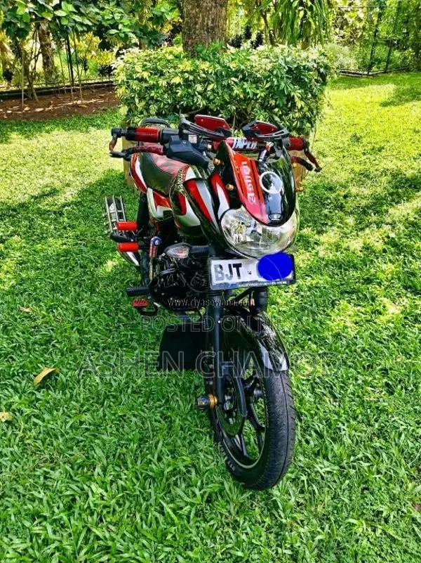 Bajaj Discover 125 2025 Motorbike (Used)