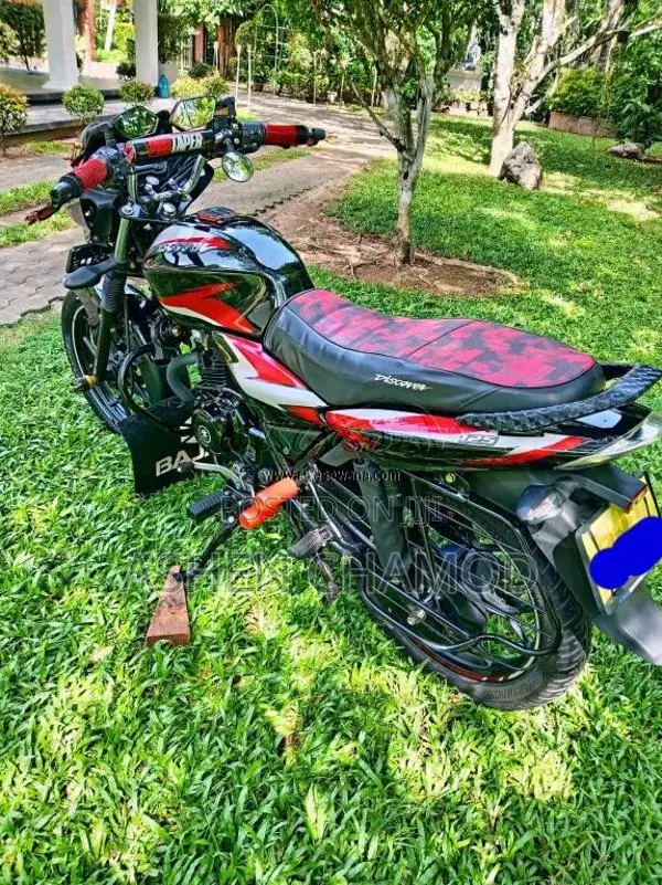 Bajaj Discover 125 2025 Motorbike (Used)