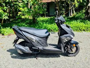 Yamaha ZR 2020 Motorbike (Used)