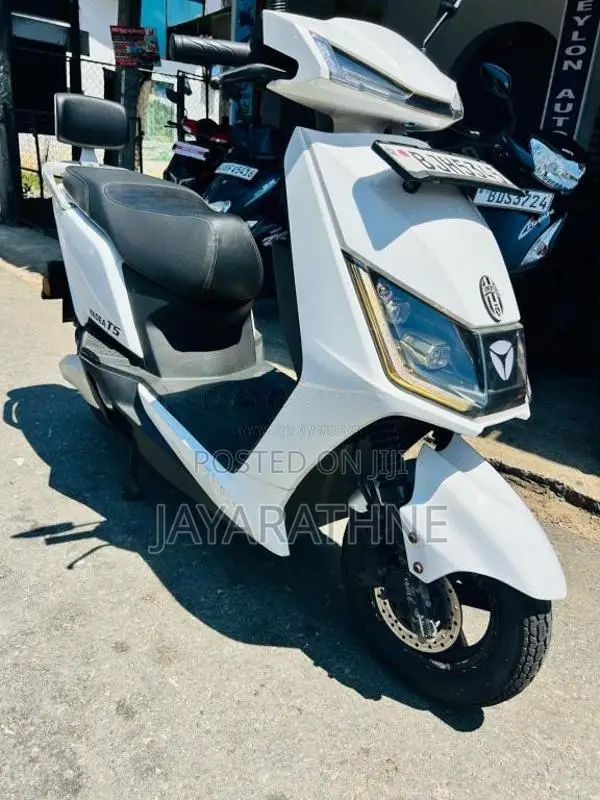 Yadea T5 2024 Motorbike (Used)