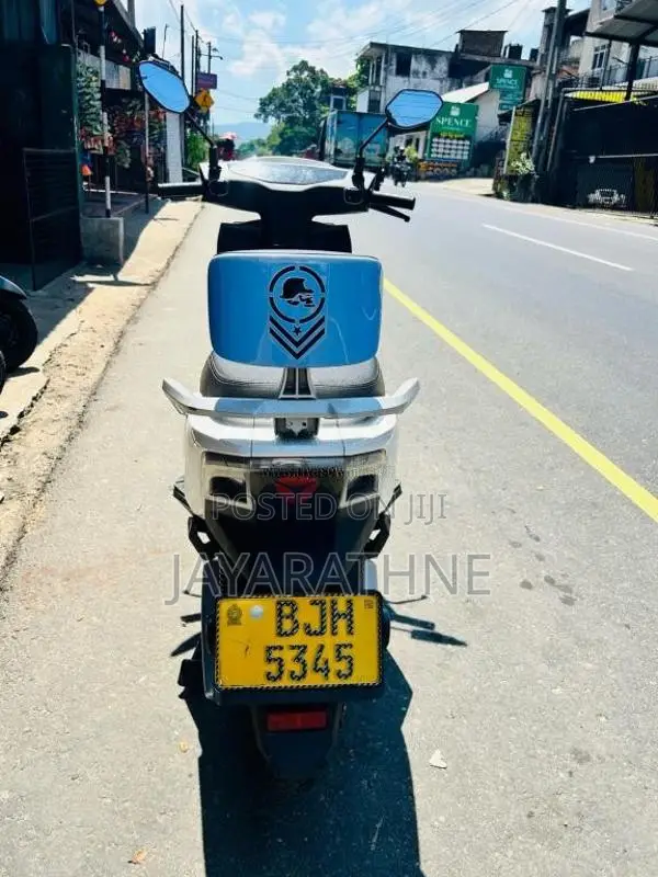 Yadea T5 2024 Motorbike (Used)