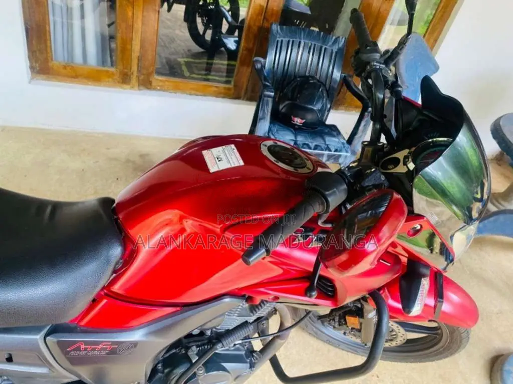 Hero Hunk 2018 Motorbike (Used)