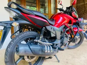 Hero Hunk 2018 Motorbike (Used)