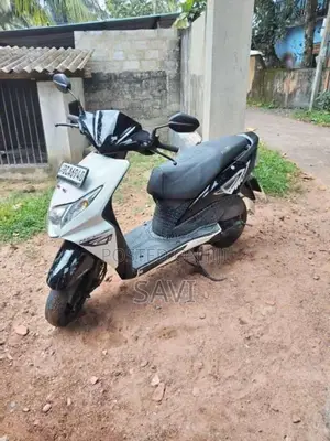 Honda Dio 2015 Motorbike (Used)