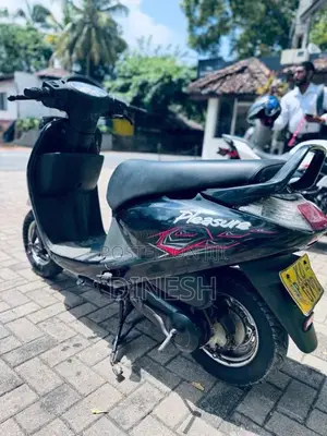 Hero Pleasure 2012 Motorbike (Used)