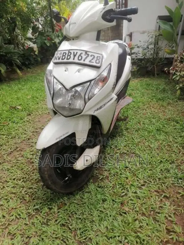 Honda Dio 2015 Motorbike (Used)